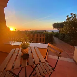 https://meraviglioso-appartamento-panoramico-in-residence-isola-rossa.in-sardinia.net